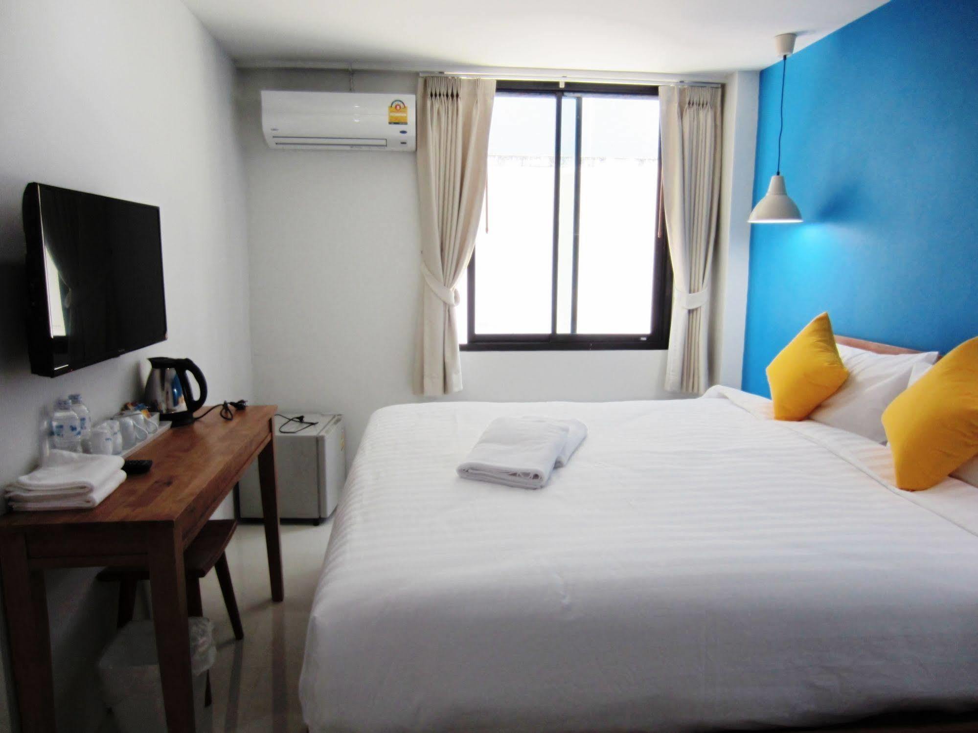 Tiya House Rooms & Cafe Krabi Exterior photo